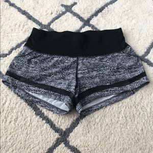 Lululemon shorts size 6